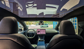 TESLA MODEL Y AUTONOMÍA MAYOR 2026 lleno