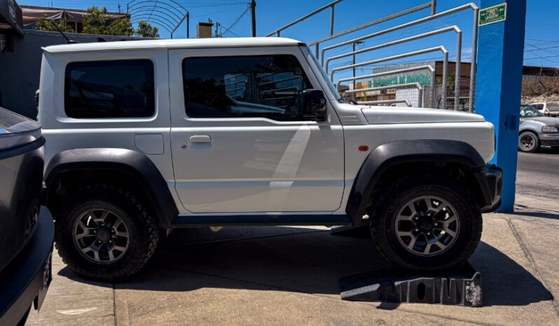 SUZUKY JIMNY GLX MT SERIADO 385 2021 lleno