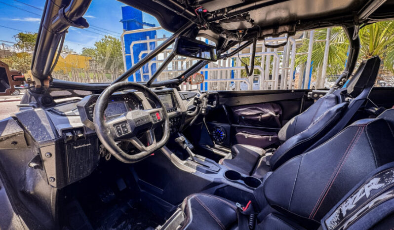 POLARIS RZR POR R 2022 lleno