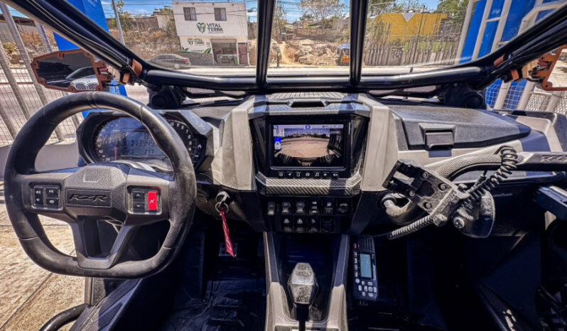 POLARIS RZR POR R 2022 lleno