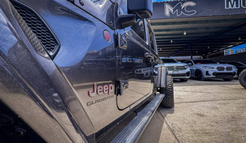 JEEP GLADIADOR 2021 lleno