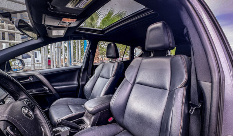 TOYOTA RAV4 SE AWD 2017 lleno