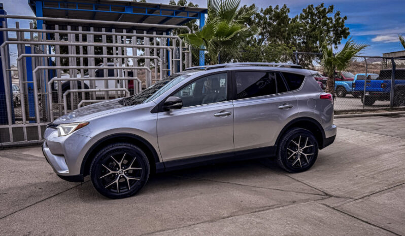 TOYOTA RAV4 SE AWD 2017 lleno