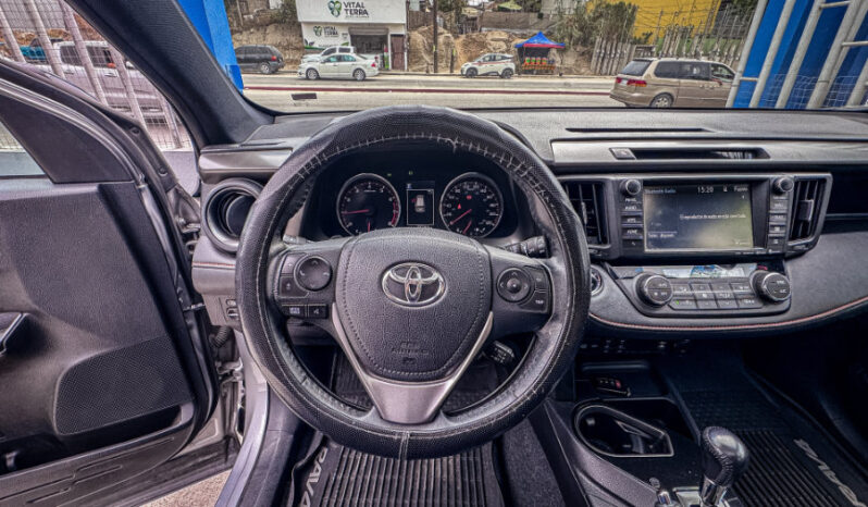 TOYOTA RAV4 SE AWD 2017 lleno
