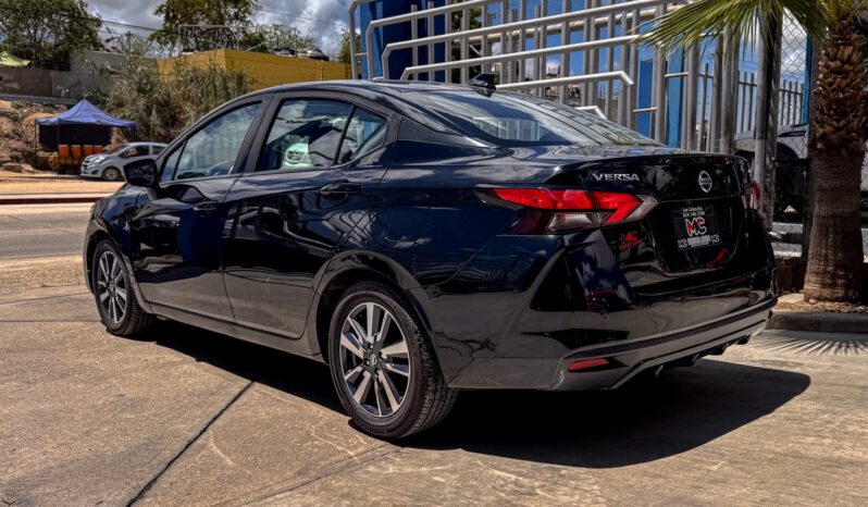 NISSAN VERSA SV 2021 lleno