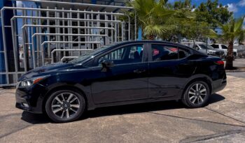 NISSAN VERSA SV 2021 lleno
